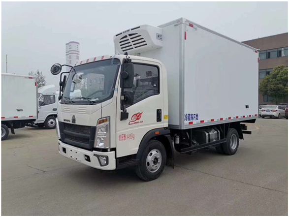 重汽豪沃冷藏車國(guó)六